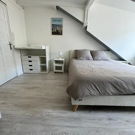 Appartement En Centre-Ville - Local Velos Disponible Mayenne Exterior photo